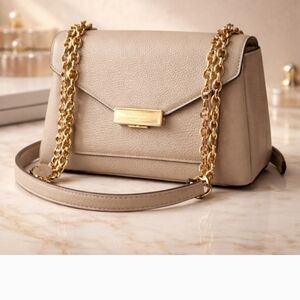 Elegant Beige Chain Strap Women's Bag